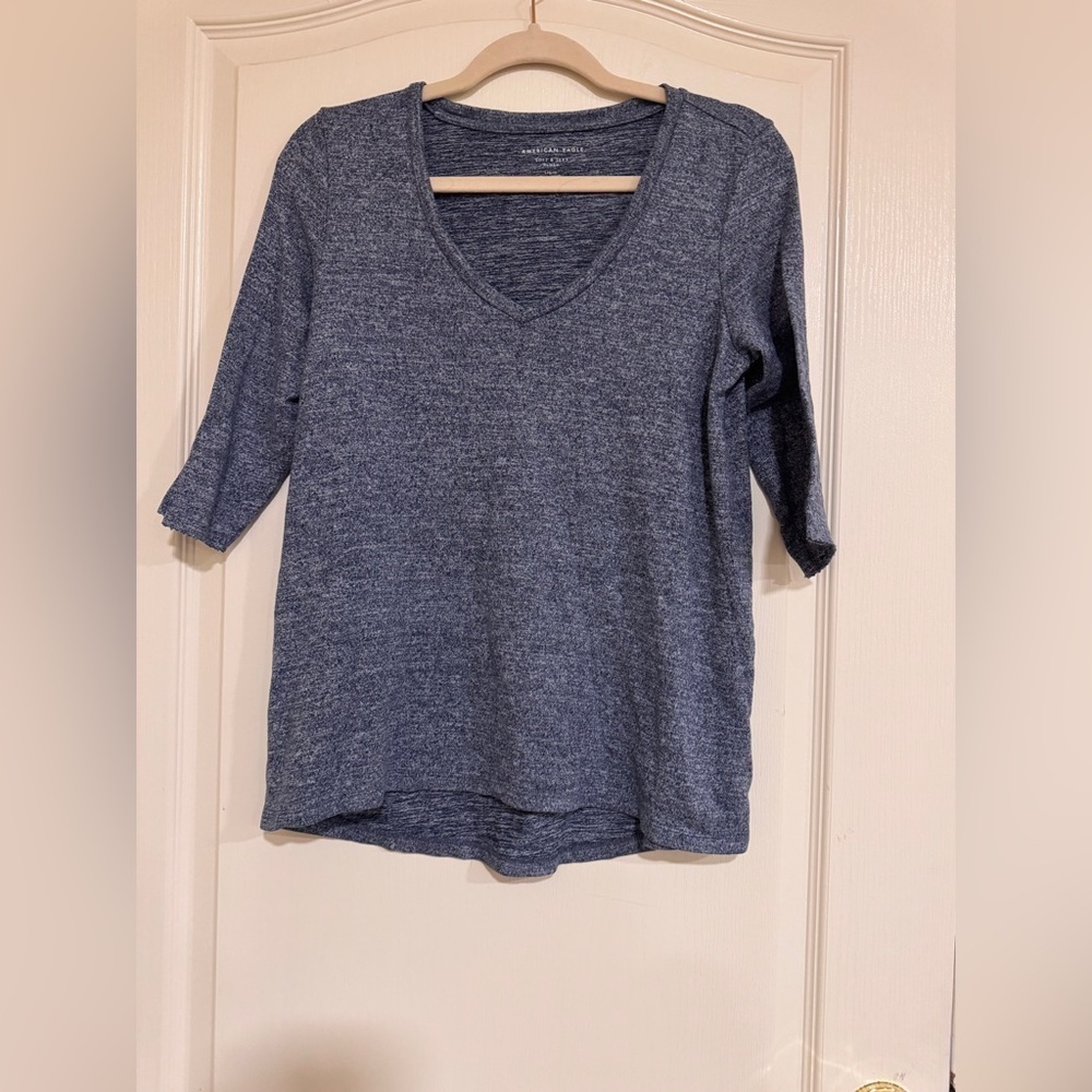 American Eagle blue V-Neck elbow sleeve tee​​​​